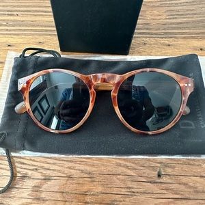 DIFF CODY SUNGLASSES CHARITABLE EYEWEAR DE01-0166-SLGRN
